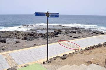 Una vecina de La Garita sufre una caída en el paseo marítimo que casi le cuesta la vida/TA.